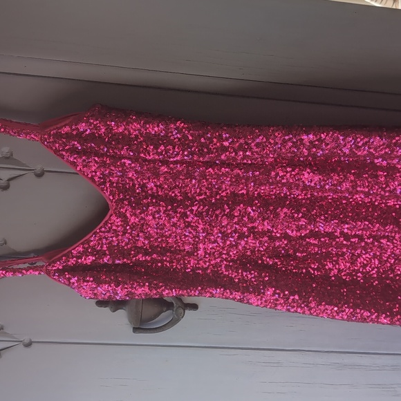 Glitz And Glam Dress in Hot Pink Sequins XS - Picture 7 of 7